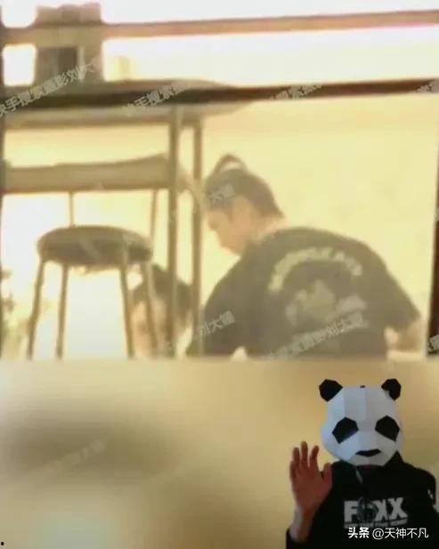 娱乐圈吃瓜爆料钟楚曦,揭秘背后真相与争议 第3张 娱乐圈吃瓜爆料钟楚曦,揭秘背后真相与争议 第3张